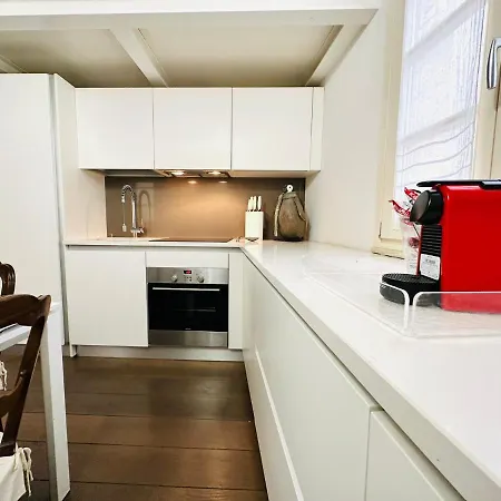 Διαμέρισμα Comecasa Entire House Near Port - Two Bedrooms